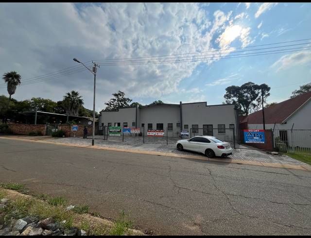 300M² WAREHOUSE TO LET IN HENNOPSPARK